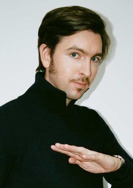 Nicholas Braun photo