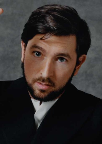 Nicholas Braun photo