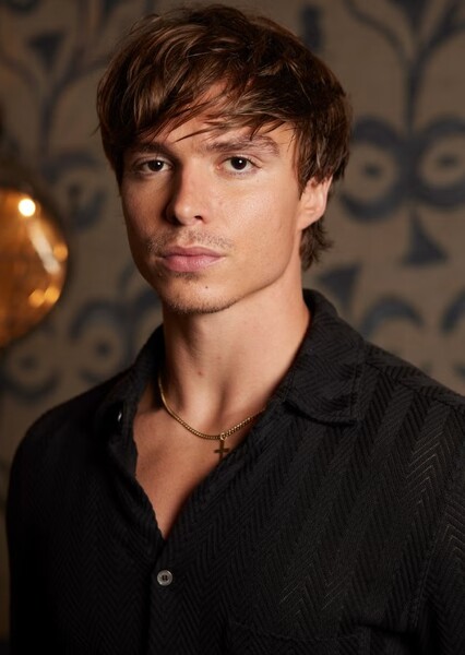 Nicholas Chavez photo