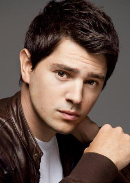 Nicholas D'Agosto photo