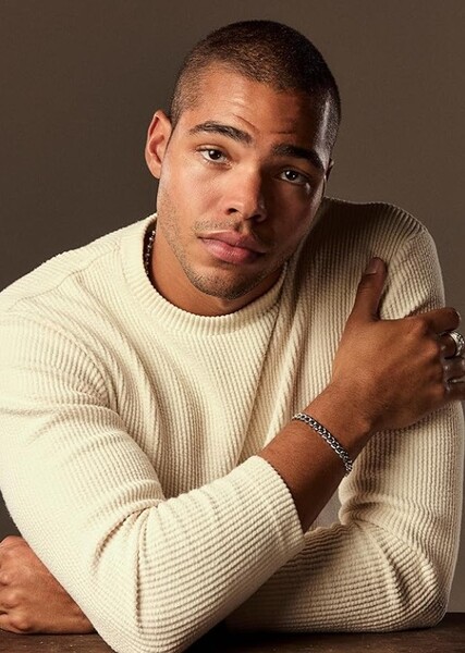 Nicholas Duvernay photo
