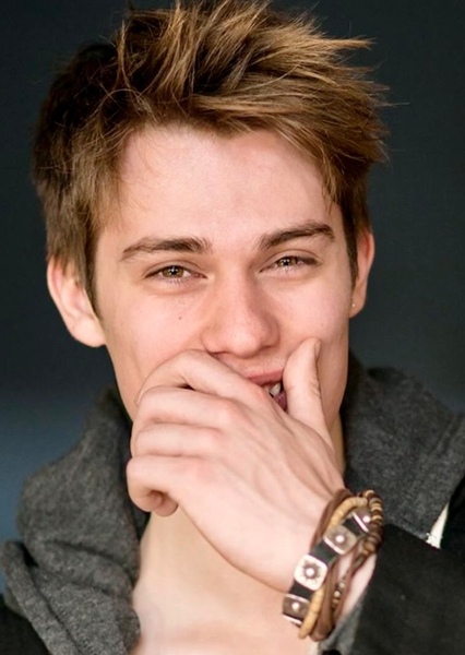 Nicholas Galitzine photo