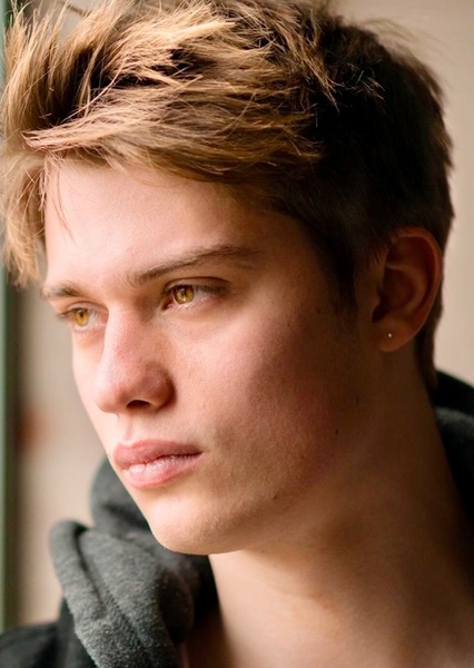 Nicholas Galitzine photo