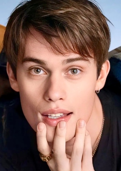 Nicholas Galitzine photo