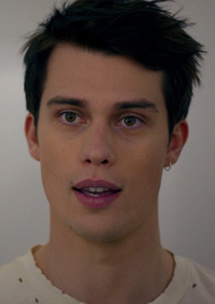 Nicholas Galitzine photo