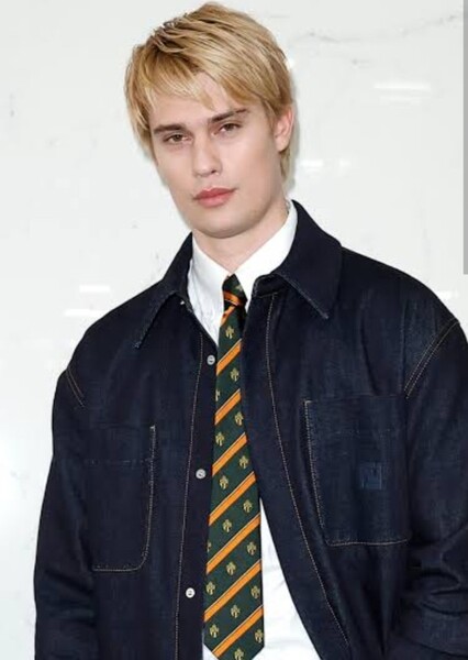 Nicholas Galitzine photo