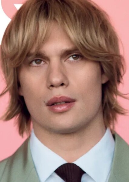 Nicholas Galitzine photo