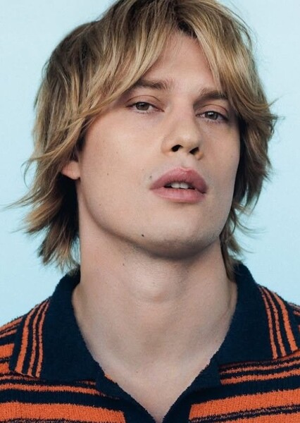 Nicholas Galitzine photo