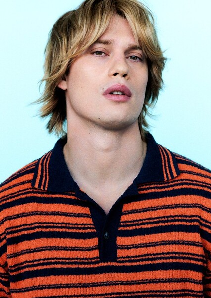 Nicholas Galitzine photo