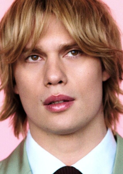 Nicholas Galitzine photo
