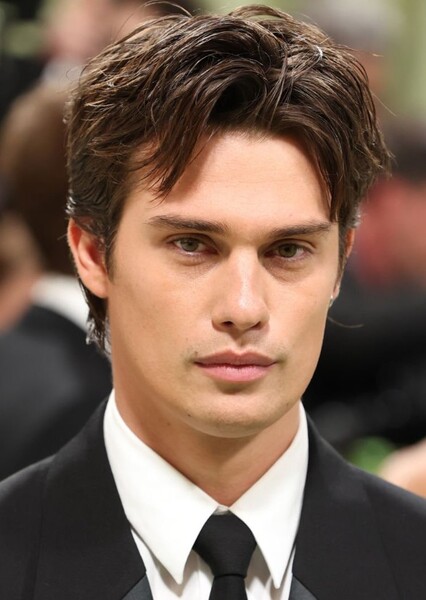 Nicholas Galitzine photo
