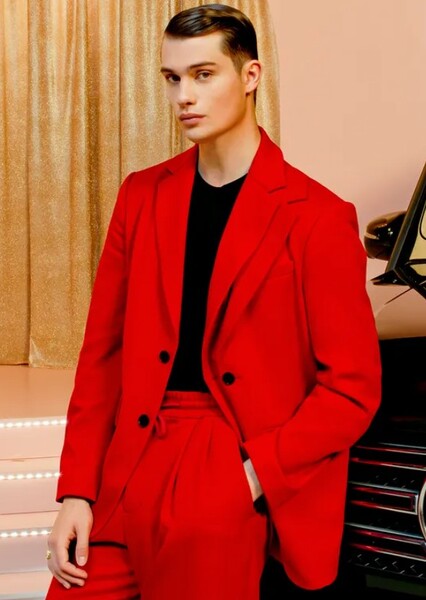 Nicholas Galitzine photo