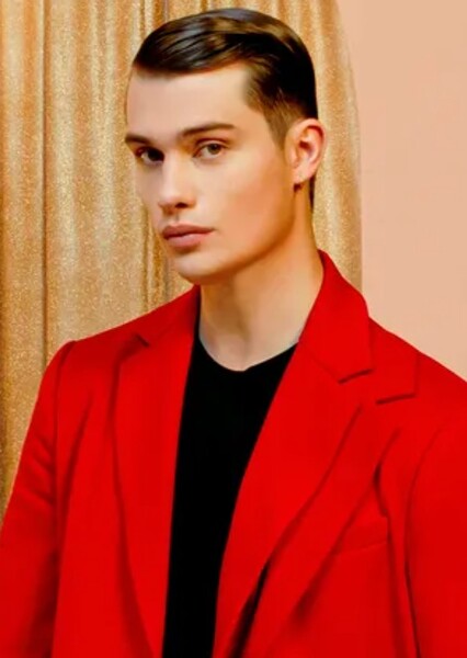 Nicholas Galitzine photo