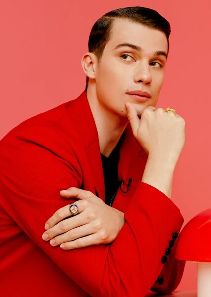 Nicholas Galitzine photo