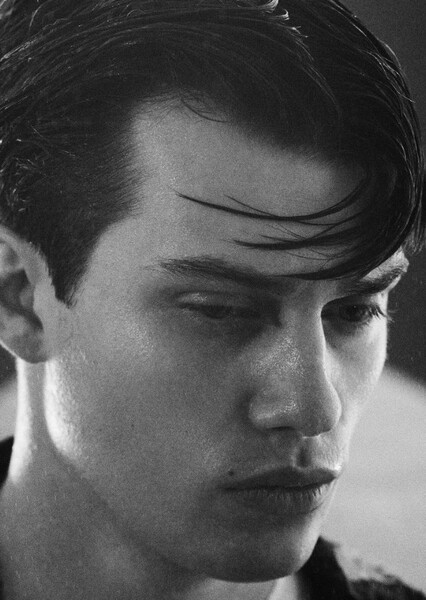 Nicholas Galitzine photo