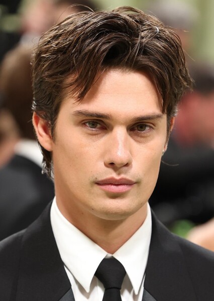 Nicholas Galitzine photo