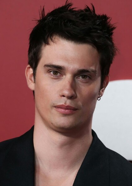 Nicholas Galitzine photo