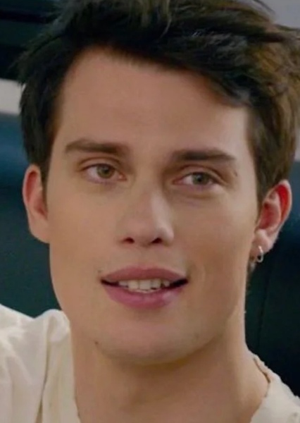 Nicholas Galitzine photo