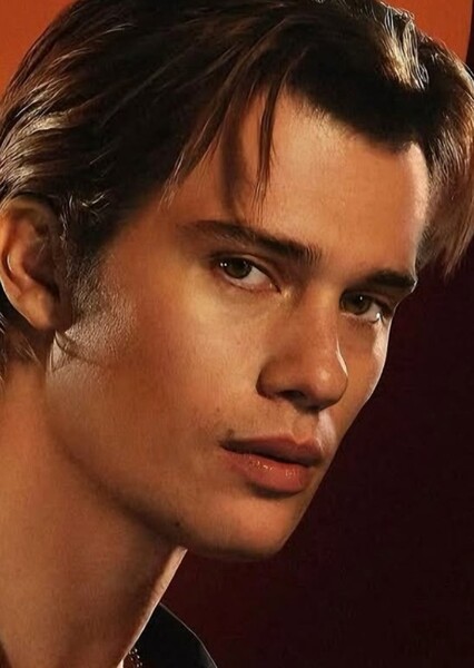 Nicholas Galitzine photo