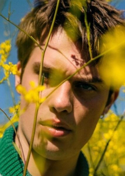 Nicholas Galitzine photo