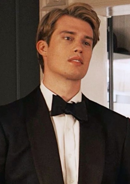 Nicholas Galitzine photo