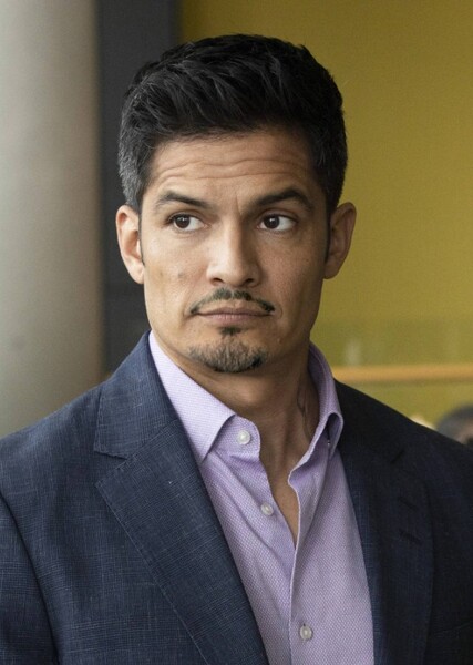 Nicholas Gonzalez photo