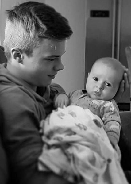 Nicholas Hamilton photo