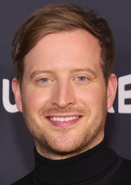 Nicholas Ralph photo