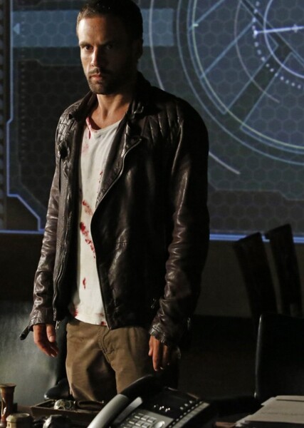 Nick Blood photo