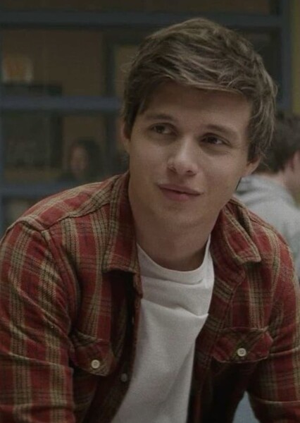 Nick Robinson photo