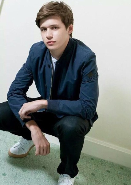 Nick Robinson photo