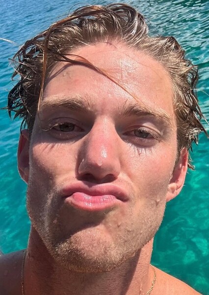 Nico Greetham photo