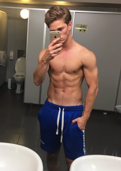 Nico Greetham photo