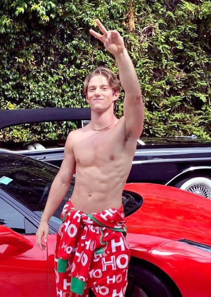 Nico Greetham photo