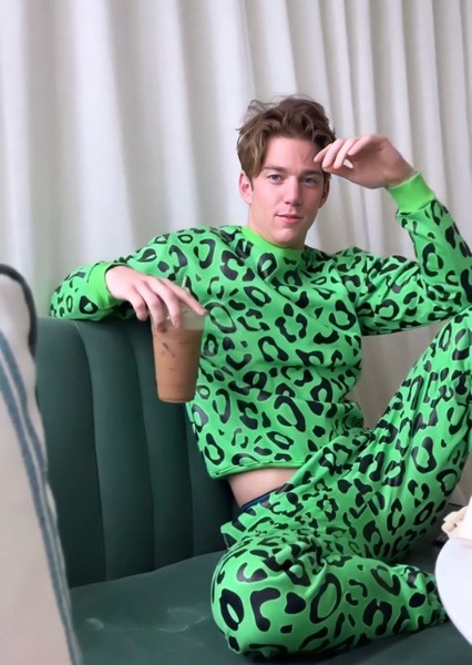Nico Greetham photo