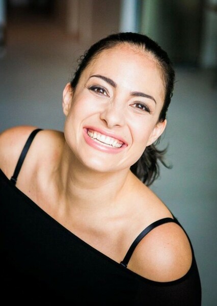 Nicola Correia Damude photo