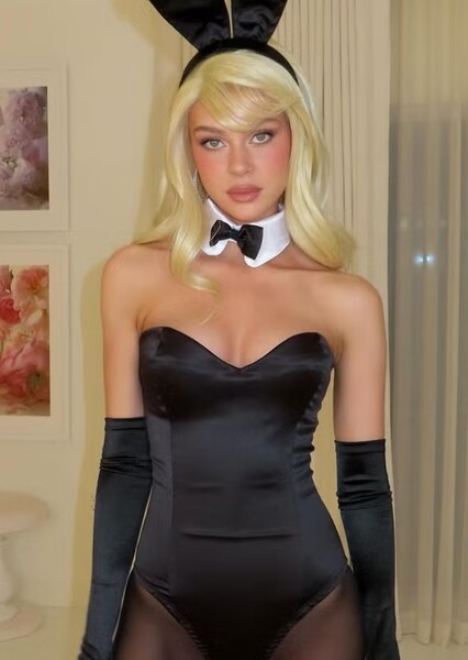 Nicola Peltz Beckham photo
