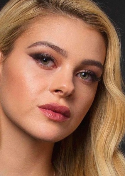 Nicola Peltz Beckham photo