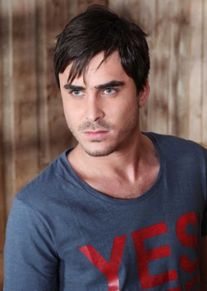 Nicolás Oyarzún photo