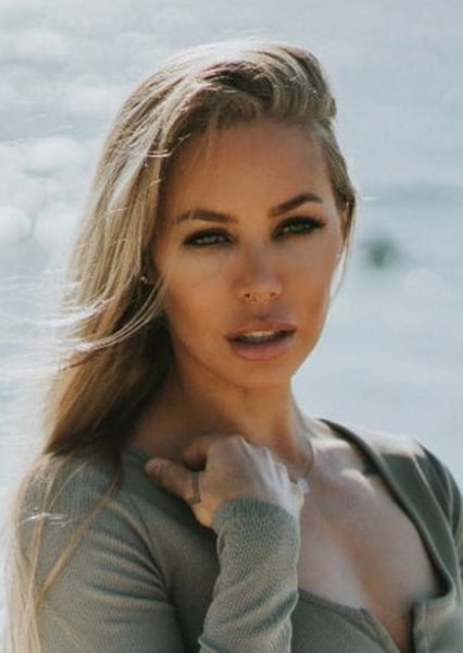 Nicole Aniston photo