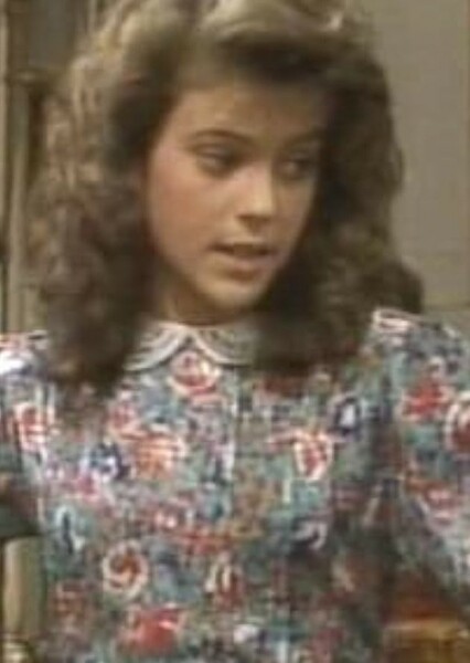 Nicole Eggert photo