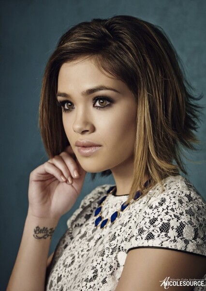 Nicole Gale Anderson photo
