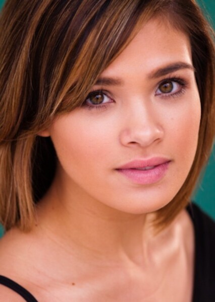 Nicole Gale Anderson photo