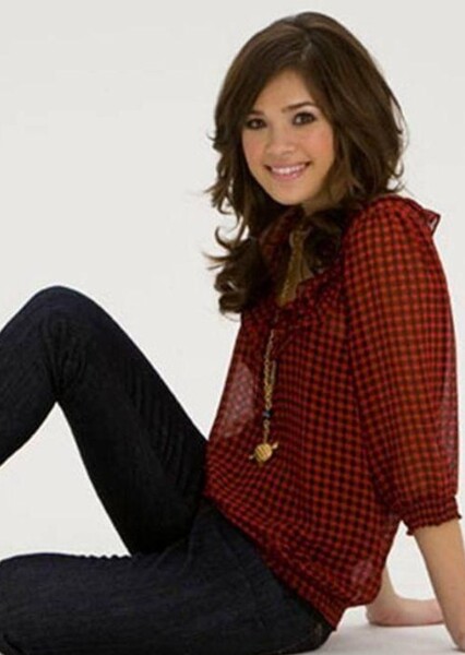 Nicole Gale Anderson photo