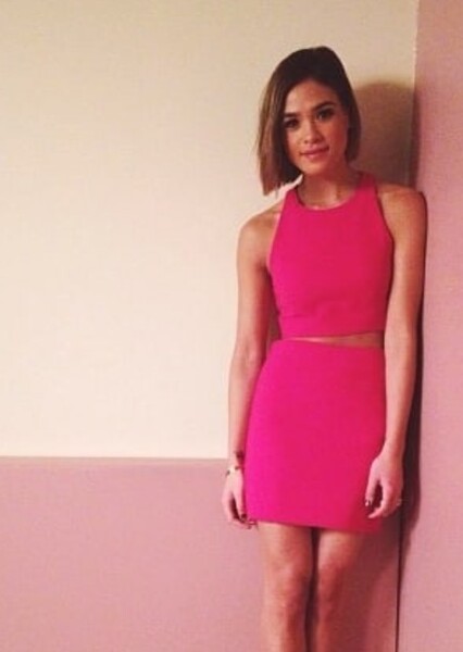 Nicole Gale Anderson photo