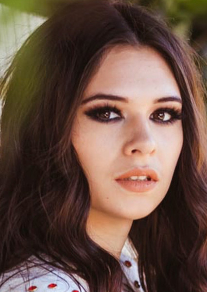 Nicole Maines