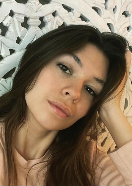 Nicole Maines photo
