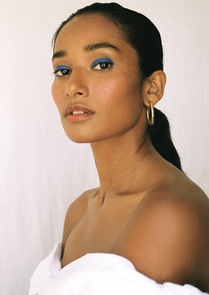 Nidhi Sunil photo