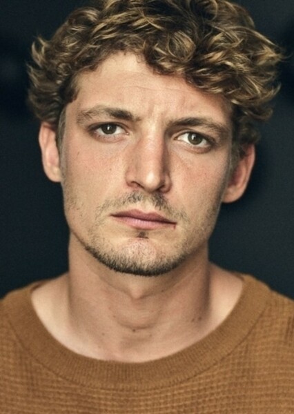 Niels Schneider
