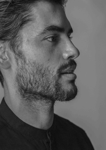 Nik Xhelilaj photo